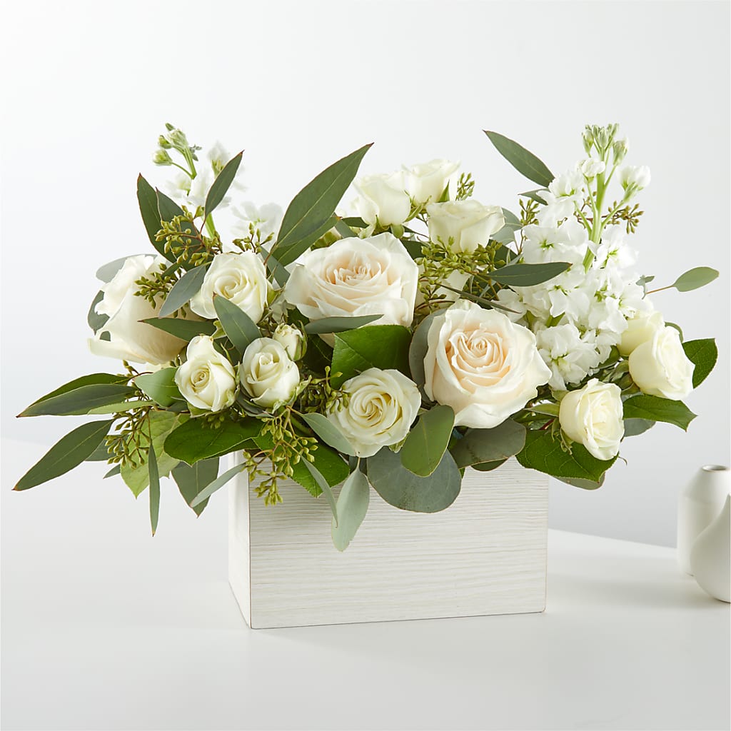 Fresh Linen Box Bouquet – EUTAW ACCENT FLOWERS & GIFTS, Eutaw AL