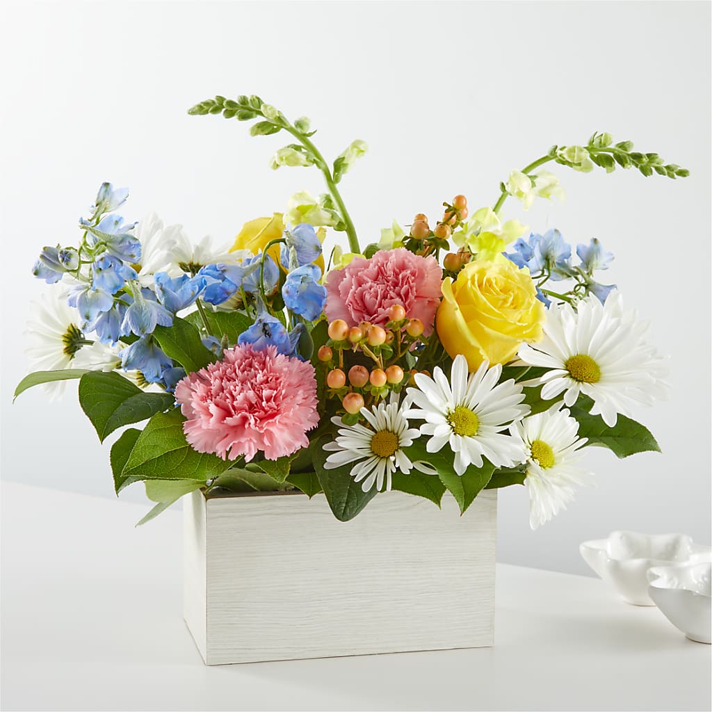 Sun Salutation Box Bouquet – EUTAW ACCENT FLOWERS & GIFTS, Eutaw AL
