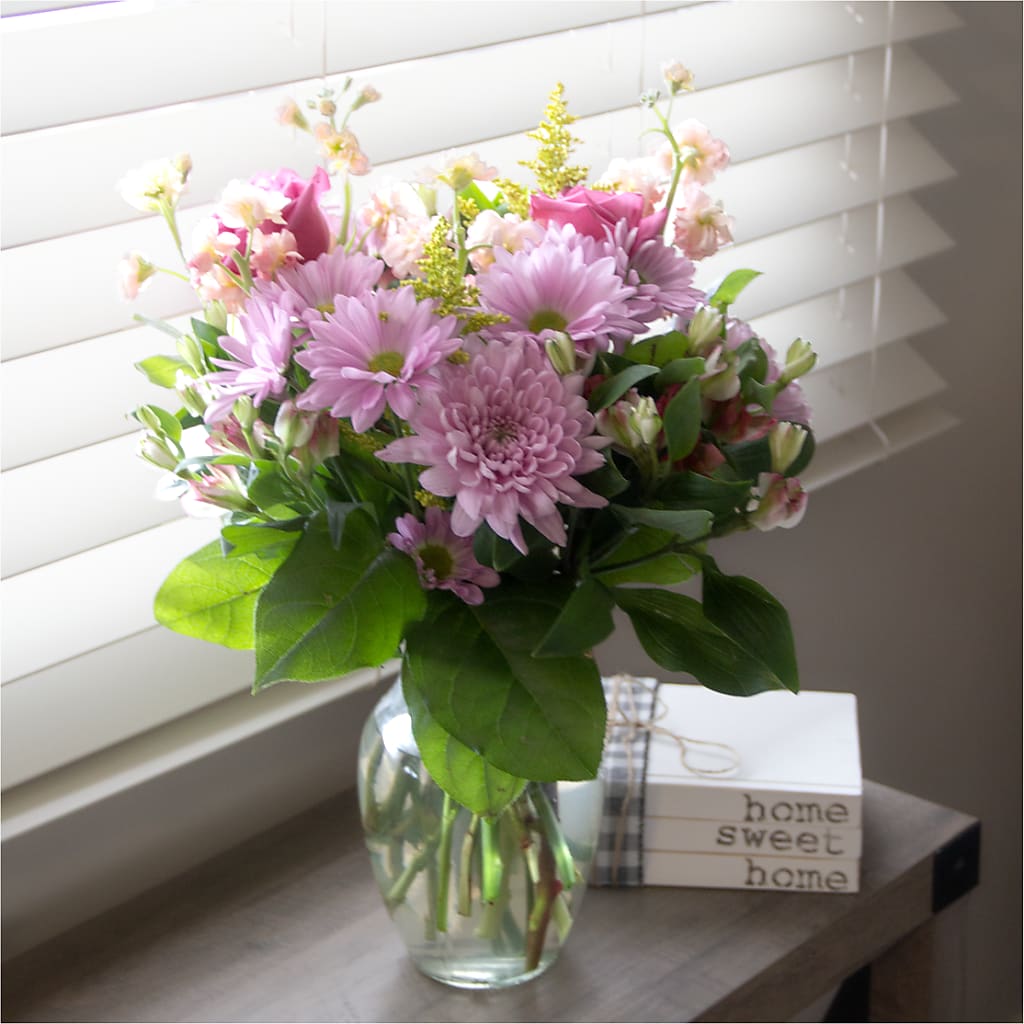 Pastel Tradition - A Florist Original – EUTAW ACCENT FLOWERS & GIFTS, Eutaw AL