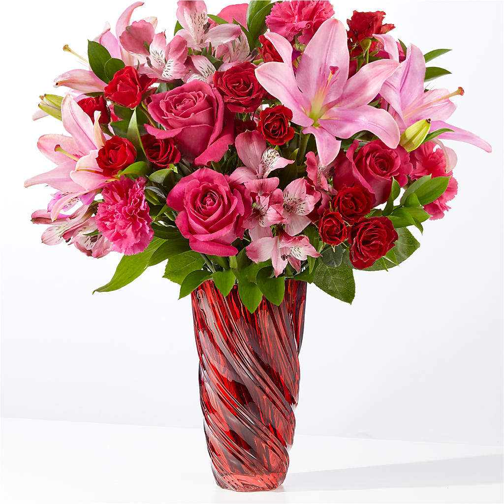 In Love Bouquet with Luxe Swirl Vase – EUTAW ACCENT FLOWERS & GIFTS, Eutaw AL