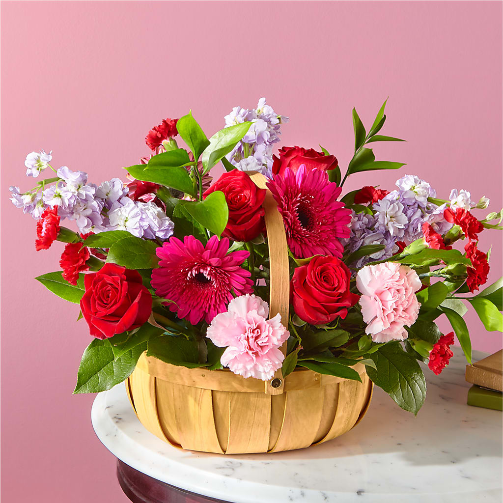 Pink Picnic Basket – EUTAW ACCENT FLOWERS & GIFTS, Eutaw AL