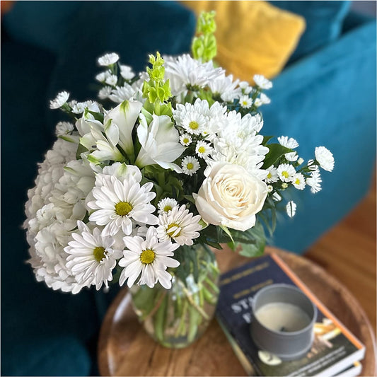 Classic Ivory – A Florist Original – EUTAW ACCENT FLOWERS & GIFTS, Eutaw AL