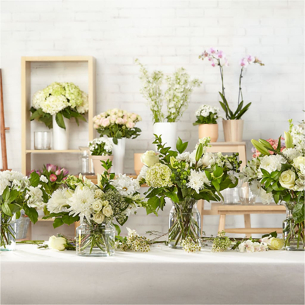 Classic Ivory – A Florist Original – EUTAW ACCENT FLOWERS & GIFTS, Eutaw AL
