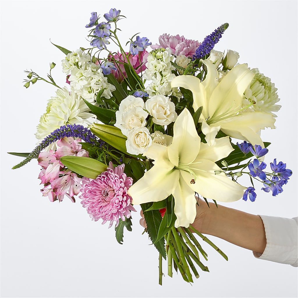 Winter Celebration Bouquet – EUTAW ACCENT FLOWERS & GIFTS, Eutaw AL