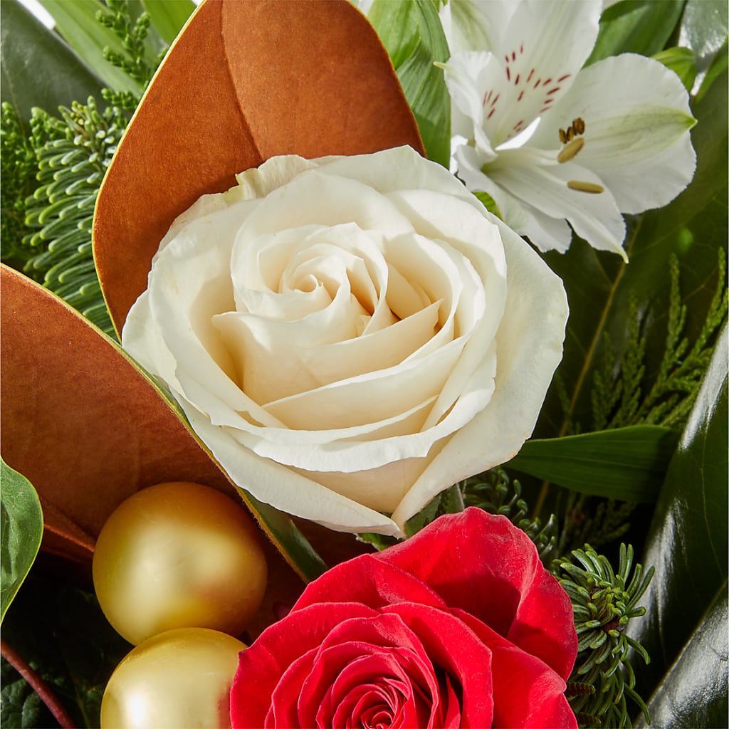 Joy & Jolly Bouquet – EUTAW ACCENT FLOWERS & GIFTS, Eutaw AL