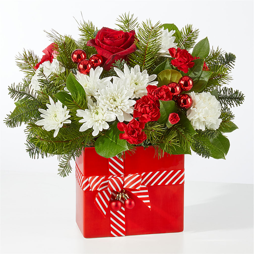 Presents Under the Tree Bouquet – EUTAW ACCENT FLOWERS & GIFTS, Eutaw AL