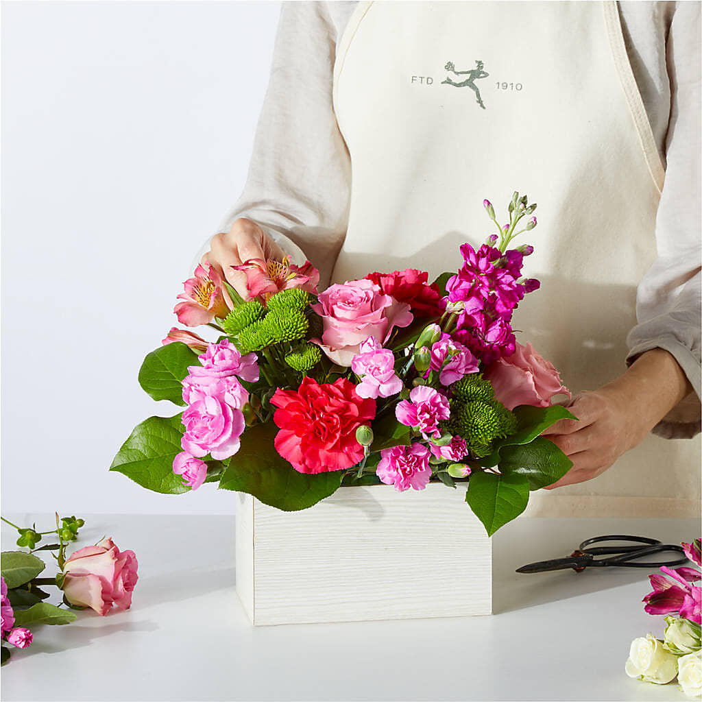 Sweetberry Box – A Florist Original – EUTAW ACCENT FLOWERS & GIFTS, Eutaw AL