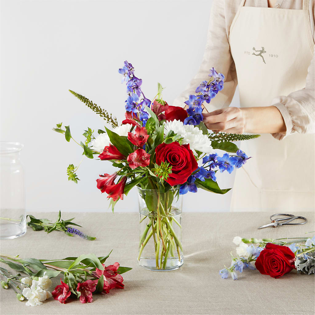 Star Spangled - A Florist Original – EUTAW ACCENT FLOWERS & GIFTS, Eutaw AL