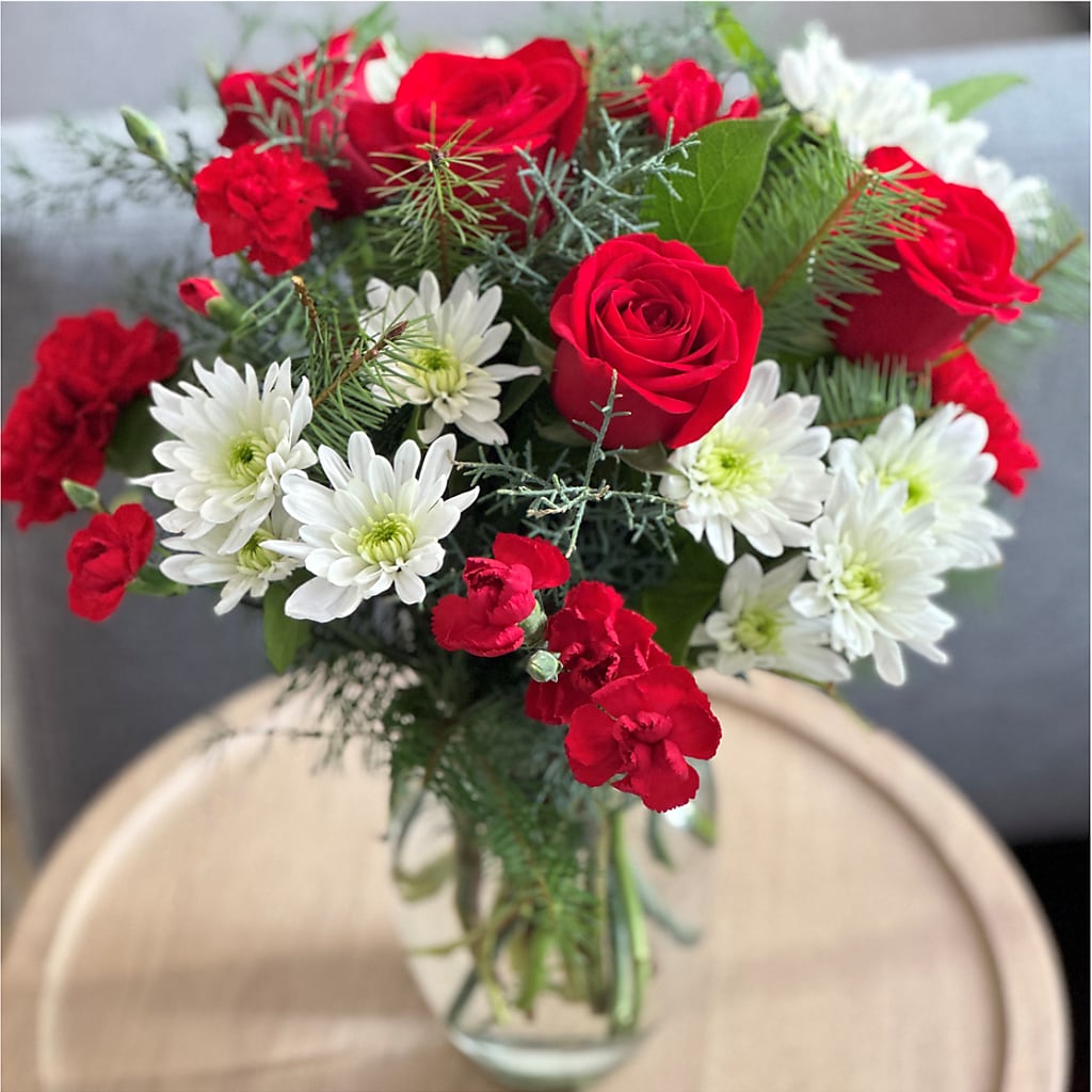 Seasonal Magic Bouquet – EUTAW ACCENT FLOWERS & GIFTS, Eutaw AL