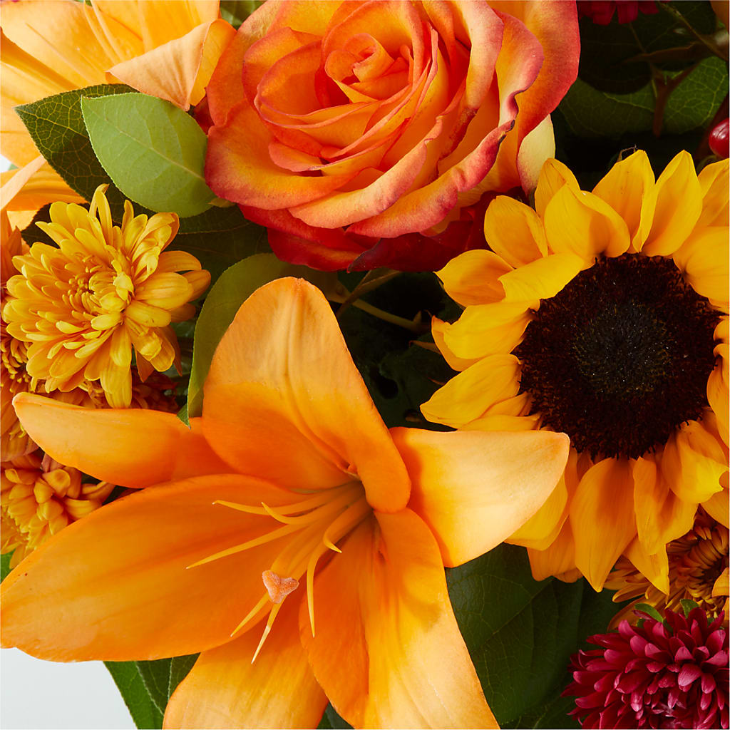 Grateful Centerpiece – EUTAW ACCENT FLOWERS & GIFTS, Eutaw AL