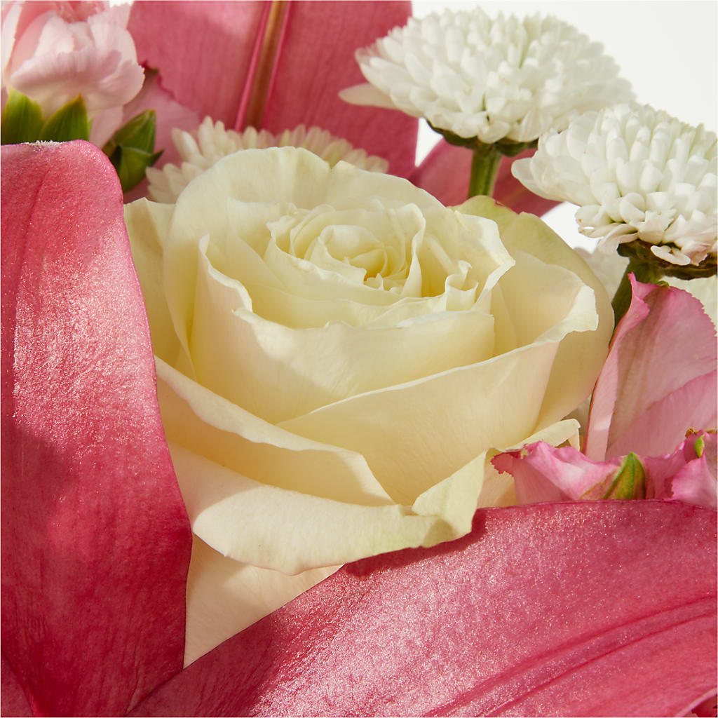Piece of Cake Bouquet – EUTAW ACCENT FLOWERS & GIFTS, Eutaw AL