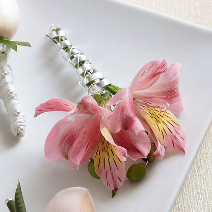 Pink Peruvian Lily Boutonniere – EUTAW ACCENT FLOWERS & GIFTS, Eutaw AL