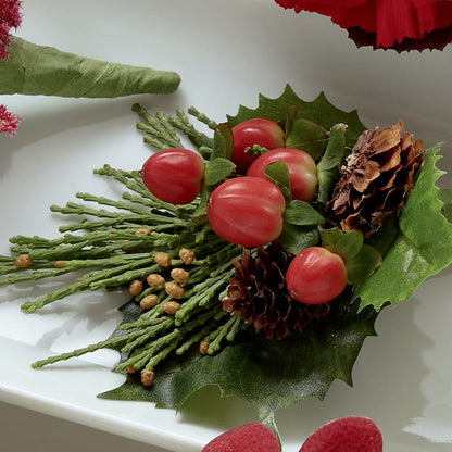 Red Berry Boutonniere – EUTAW ACCENT FLOWERS & GIFTS, Eutaw AL