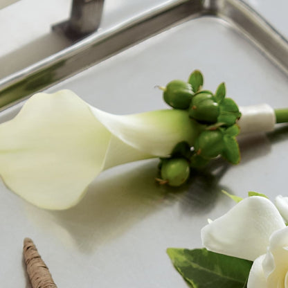 White Calla Boutonniere – EUTAW ACCENT FLOWERS & GIFTS, Eutaw AL